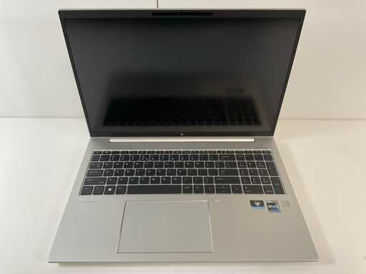 HP EliteBook 860 G10 16", Core(TM) i5 13e génération, 16 Go de RAM, 512 Go NVMe Laptop (Neuf)