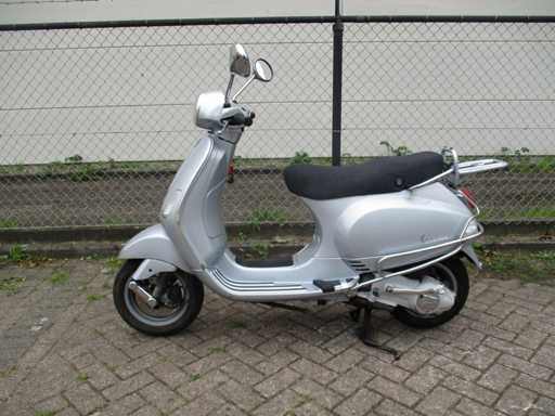 Vespa - Motorroller - LX 125 - Motorrad