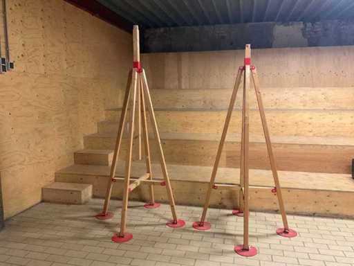 Wooden Tripod (2x)