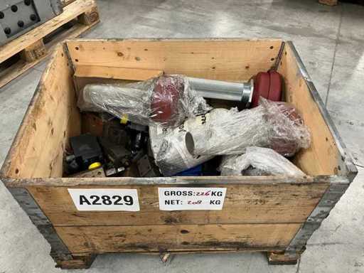 Partij industriële filters & metalen ventielblokken 208KG