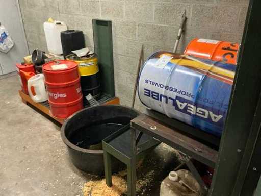 Batch of various oils and lubricants