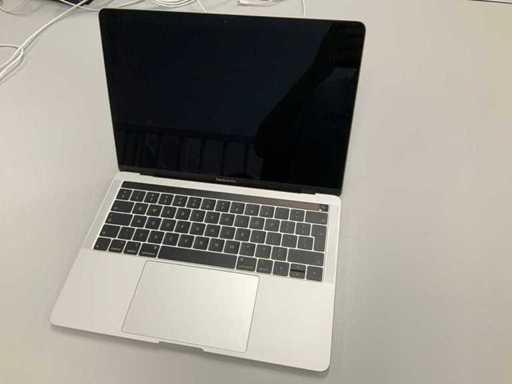 Apple A1989 13-inch MacBook Pro MV992N/A Laptop