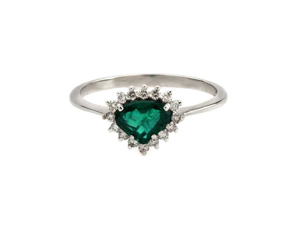 (Certified) Ring With Natural Emerald And Diamonds 1.99g