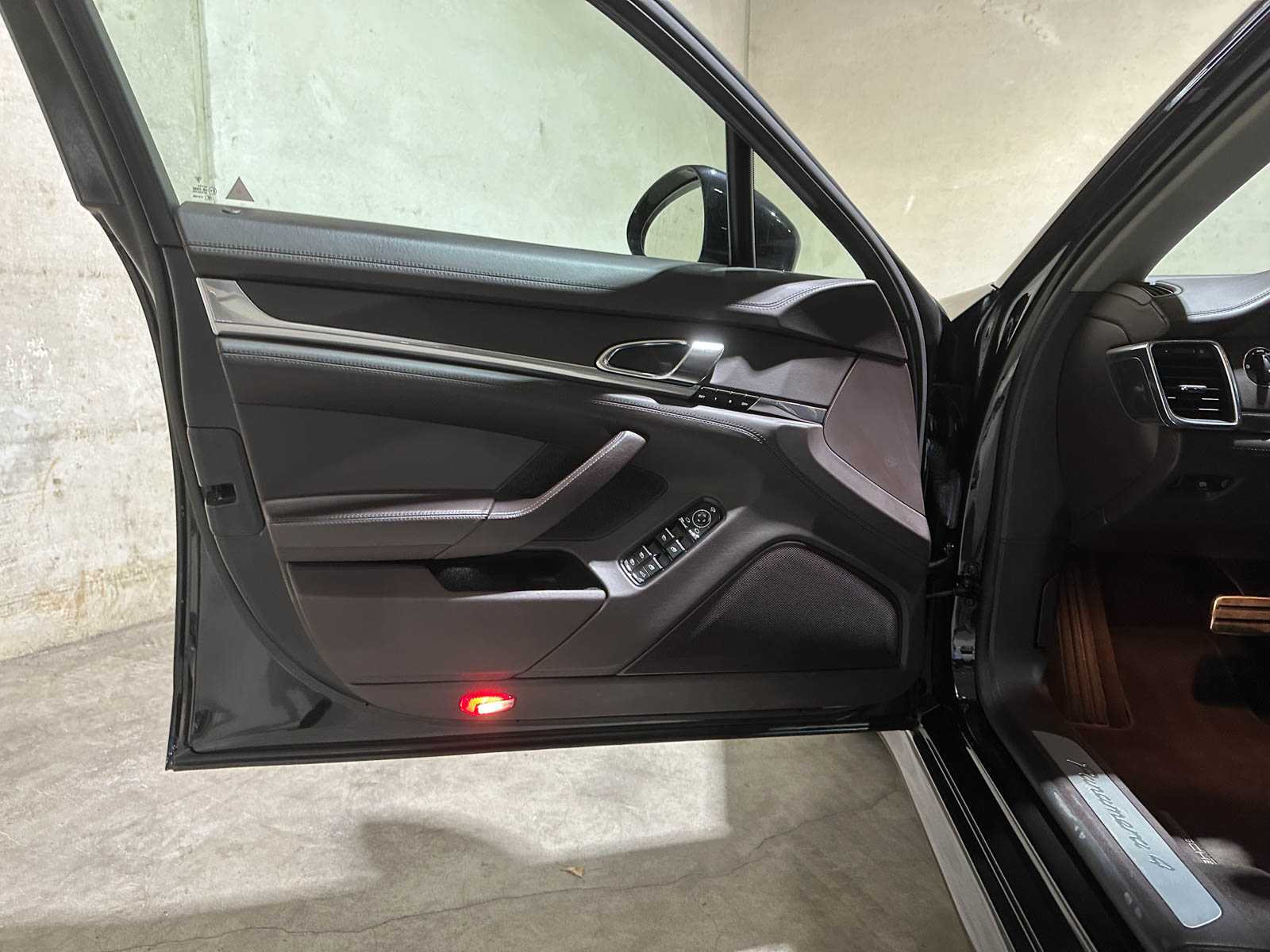 Porsche Panamera 3.6 V6 4WD 300pk 2012, G-397-TZ