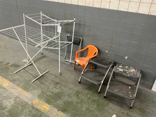 Tritt- und Trockengestell sowie verschiedene (2x)