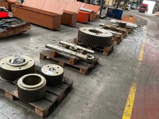 Batch of heavy industrial parts