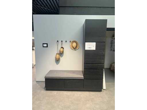 Entree- / halmeubilair