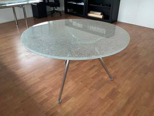 Actiu - Glazen vergadertafel