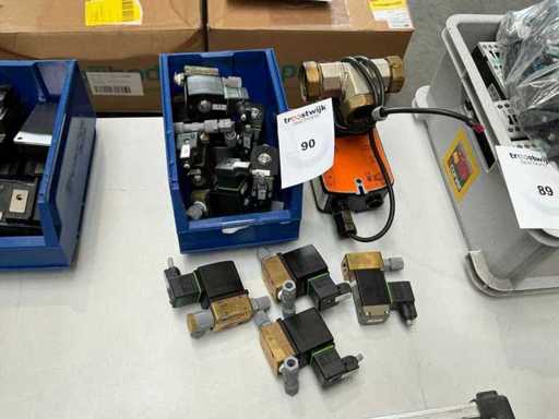 Batch of solenoid valves