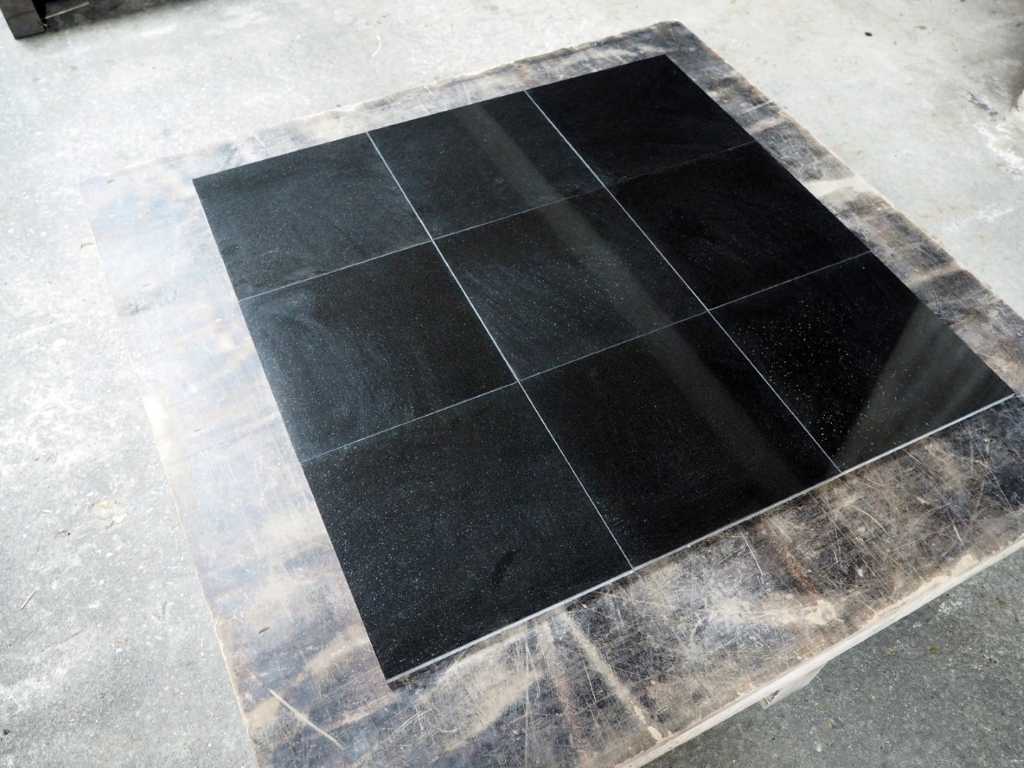 Natuursteen tegels 8,1m²