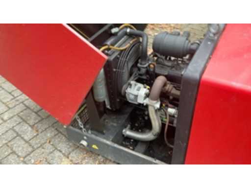 9fcc6a13-e6c8-4cb8-998c-02539a729fe0.mp4