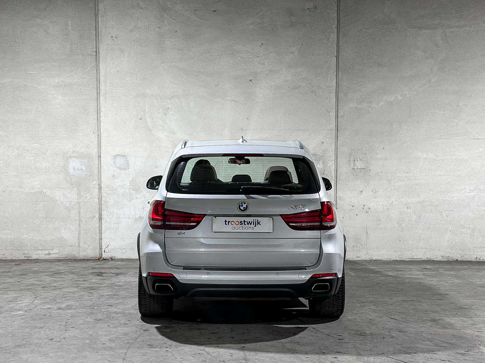 BMW xDrive40e iPerformance High Executive -individual- F15 313pk 2016, R-711-DS