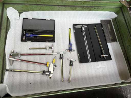   Lot Digital Calipers