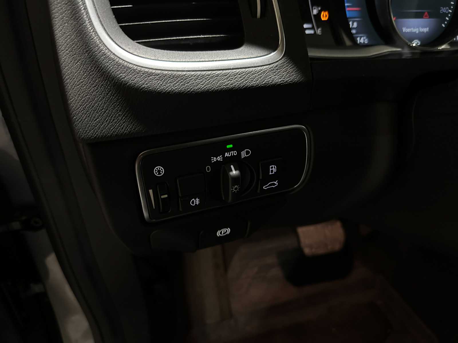 Volvo V60 2.4 D5 Twin Engine Special Edition 163pk 2015, NH-759-L