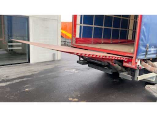 9895cfd9-458e-46dd-bec3-b1a46934e0d4.mp4