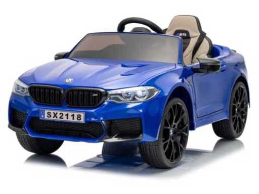 FINOOS - BMW M5 - Fahrzeug