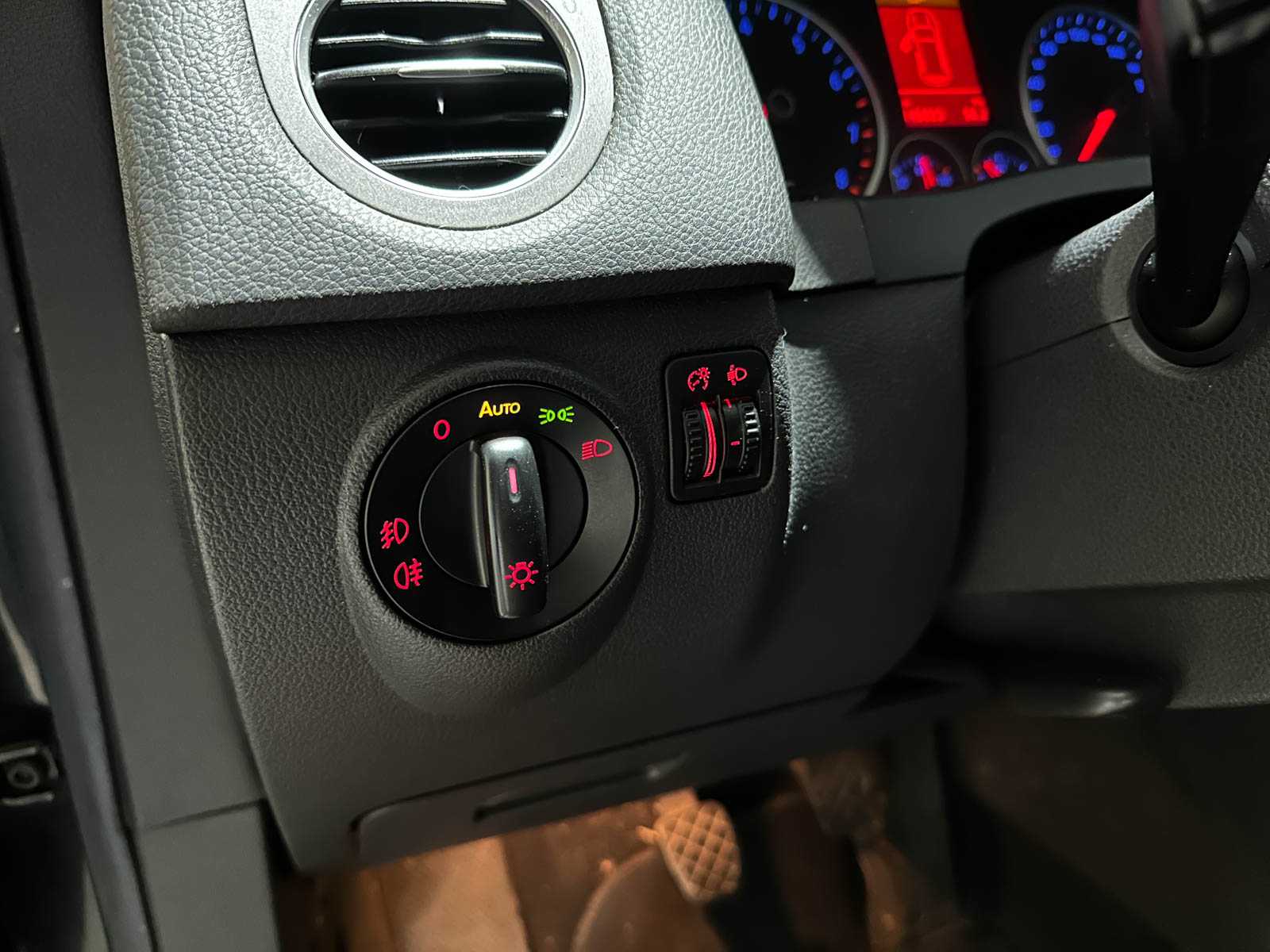 Volkswagen Tiguan 1.4 Tsi Sportstyle 4Motion 150pk 2008 (Origineel-NL), 95-GSH-8 Youngtimer