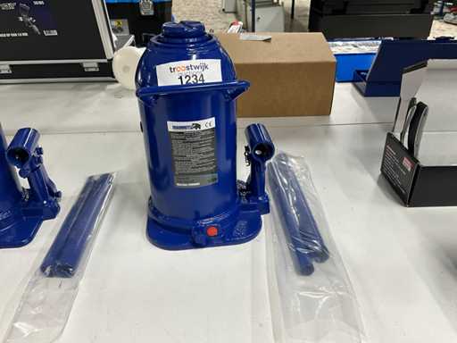 Mammuth BJ20H Potktik