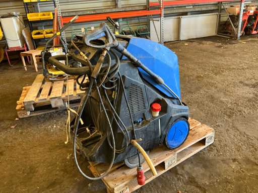 2017 Nilfisk MH4 M-210 Nettoyeur haute pression