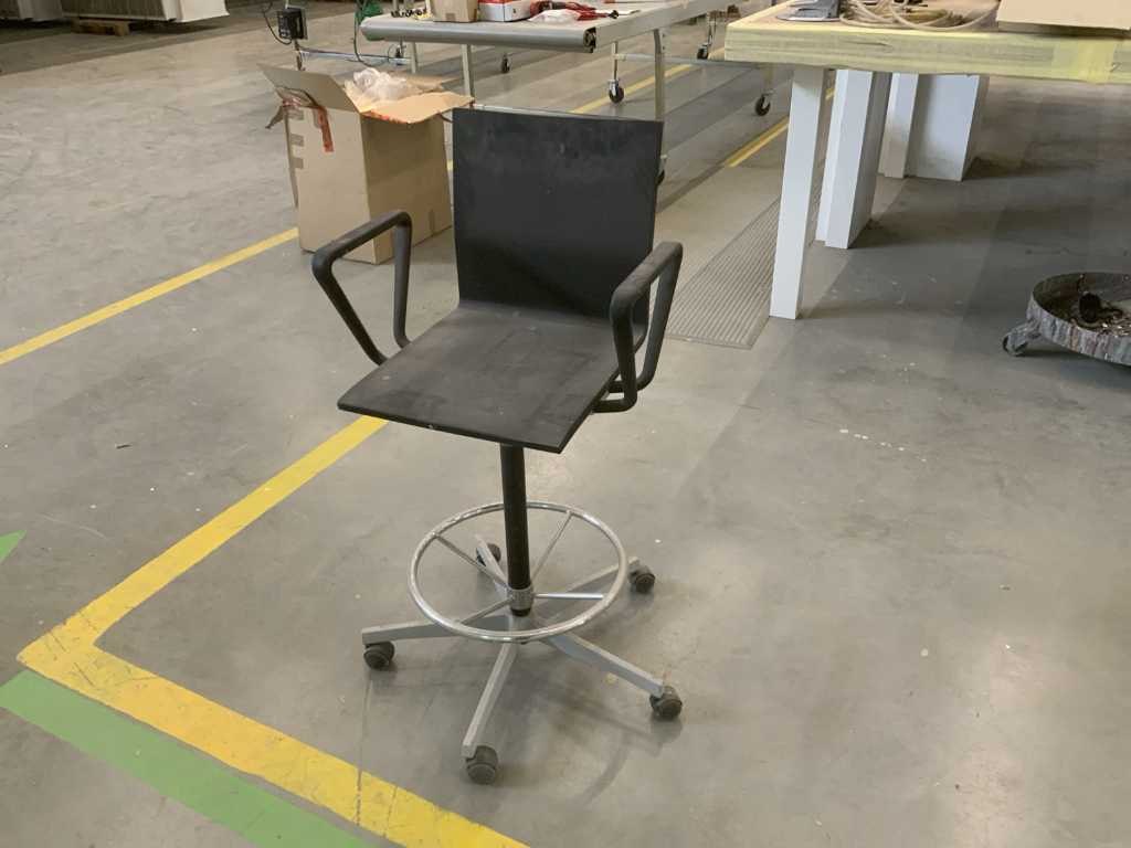 Vitra 04 High Office Chair