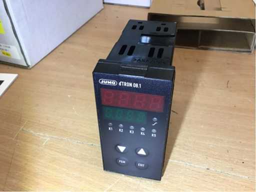 Microprocessor Temperature Controller