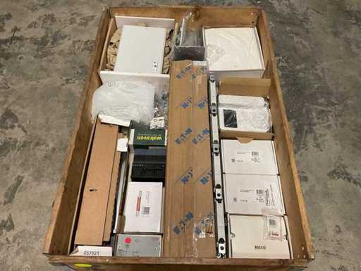 Charge von Installationsmaterialien