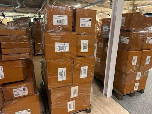 Décoration de fête, valeur au détail 2 000 €