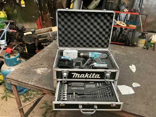 Makita DF488D Schroefboormachine