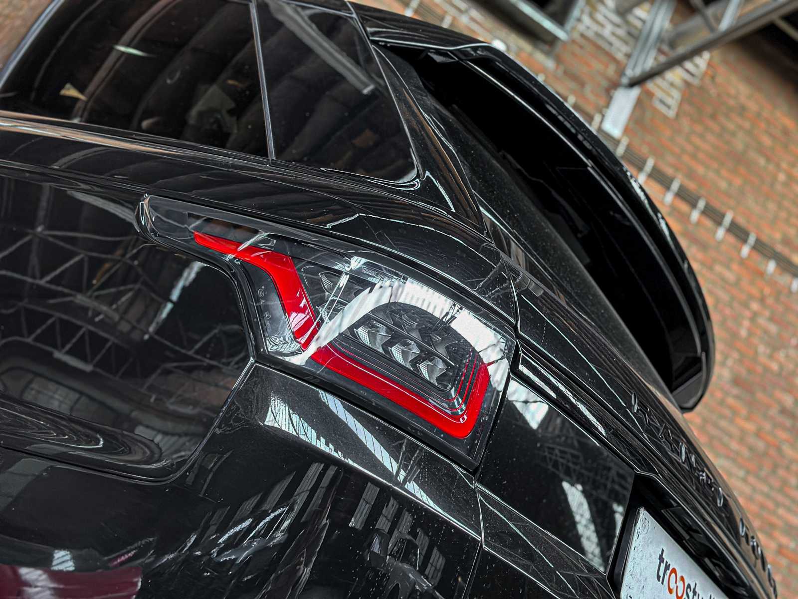 Land Rover Range Rover Sport SVR 5.0 V8 Supercharged 575pk 2019, R-184-SH