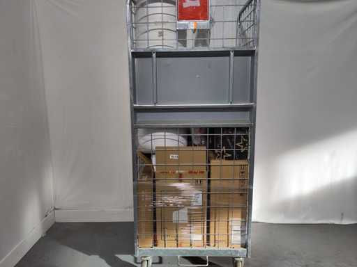 Rolcontainer met diverse producten