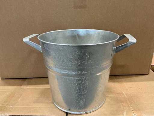 Série de seaux en zinc 7L avec poignées H22xØ24,5/20cm (314x)