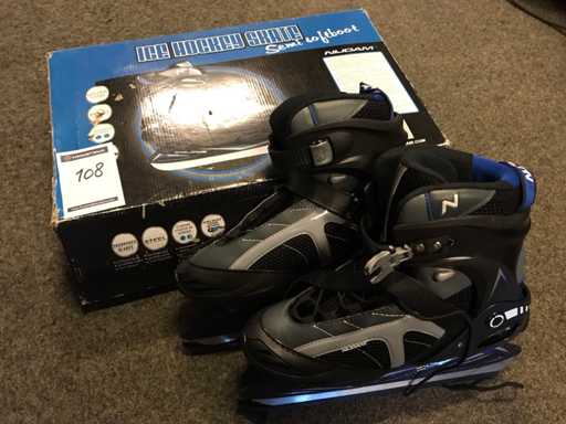 Nijdam Mt 46 IJshockey schaatsen