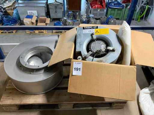 Exhaust fan (2x)