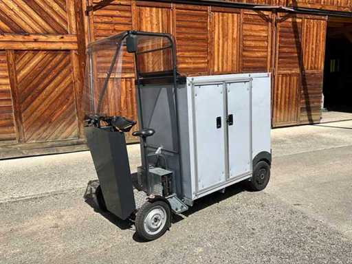 2023 Jumuq CS-4e E-scooter + With 2x Battery, Docking Station and Charger;