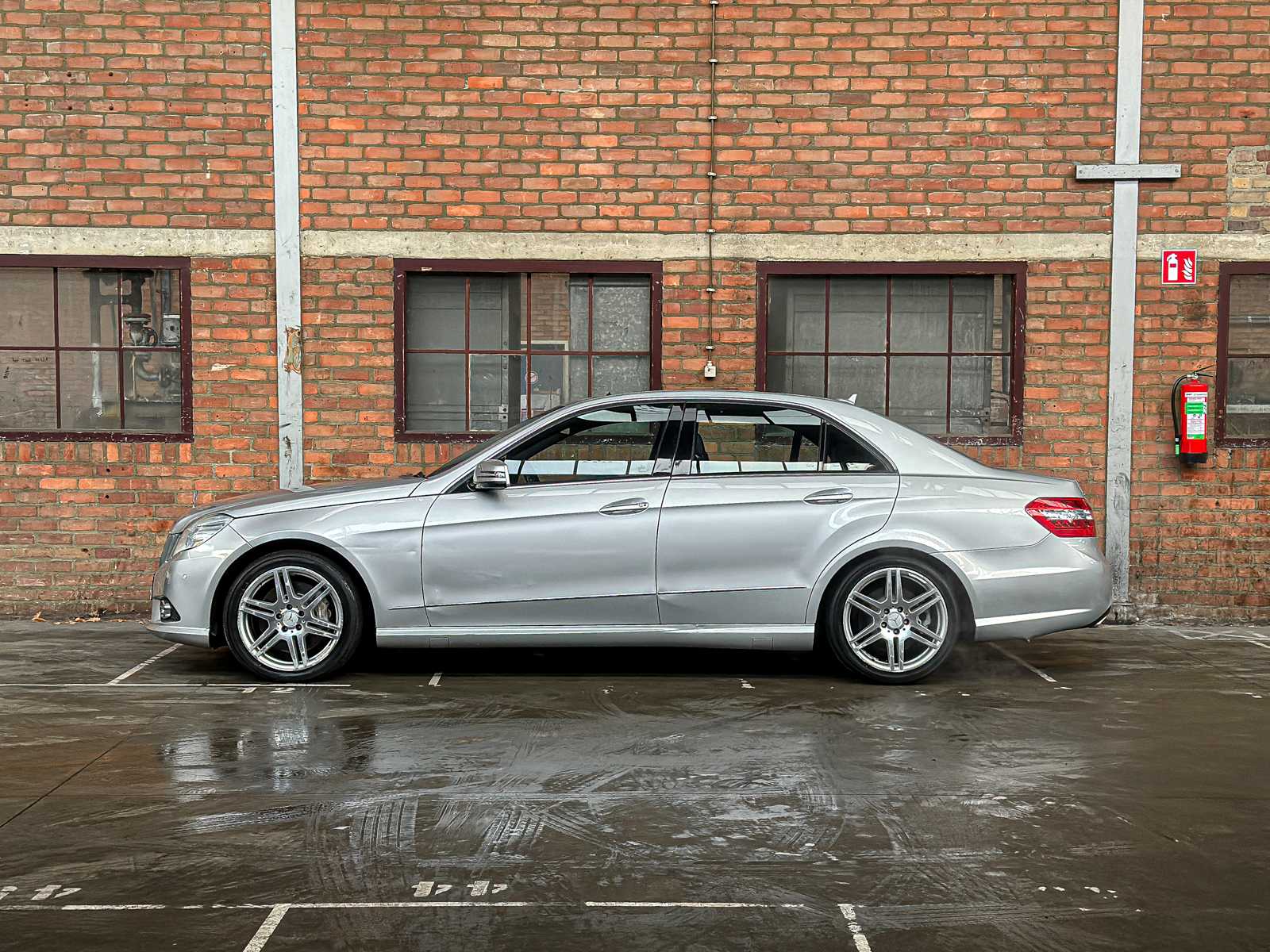 Mercedes-Benz E500 5.5 V8 AMG E-klasse 388pk 2009 -Youngtimer-