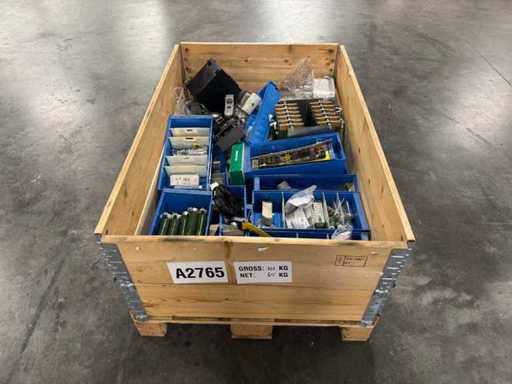 Batch-Mix von Elektronik und Komponenten (65KG)