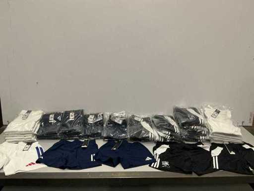 Partij diverse Adidas shorts (74x)