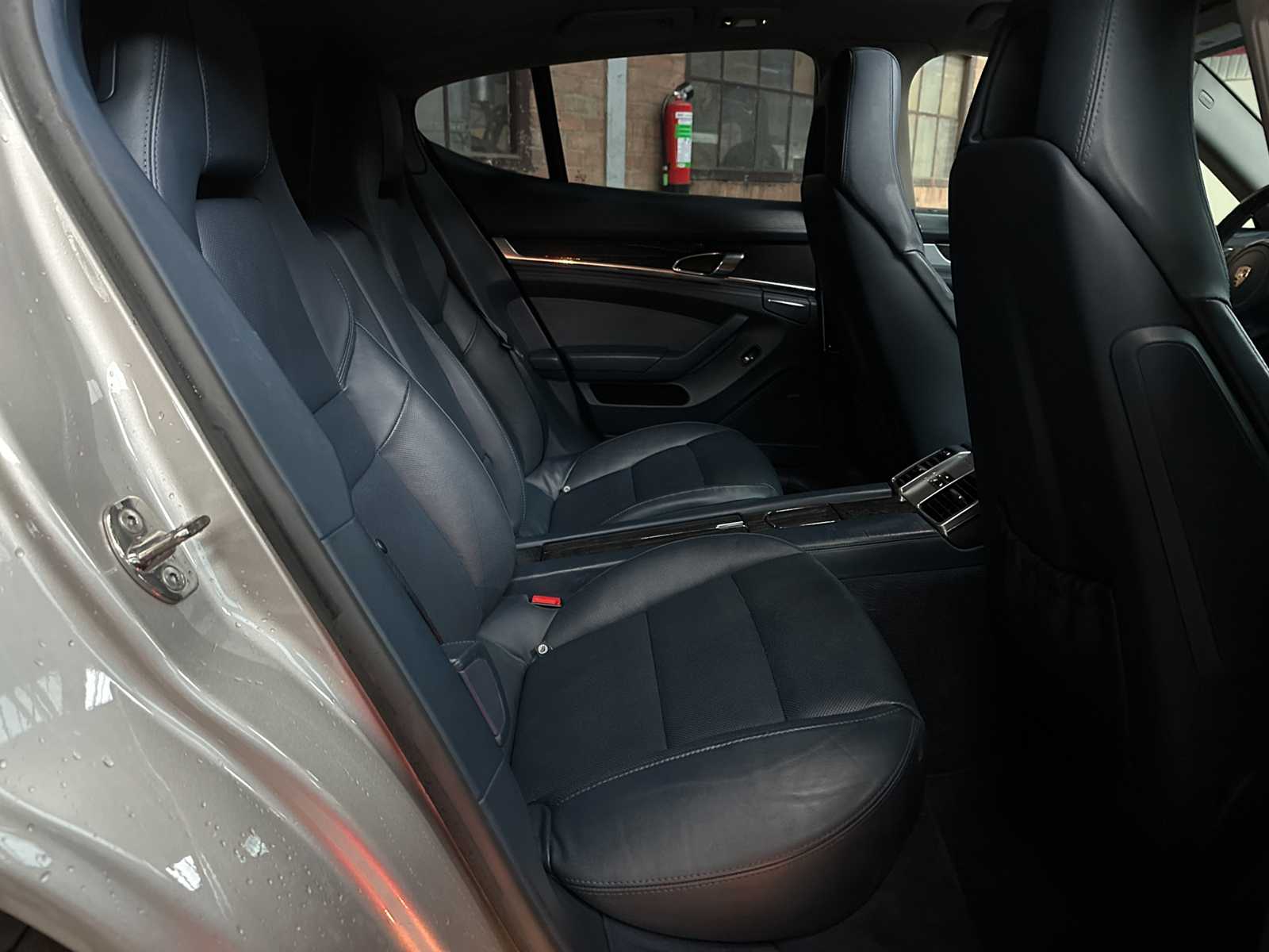 Porsche Panamera 3.6 V6 300pk 2011