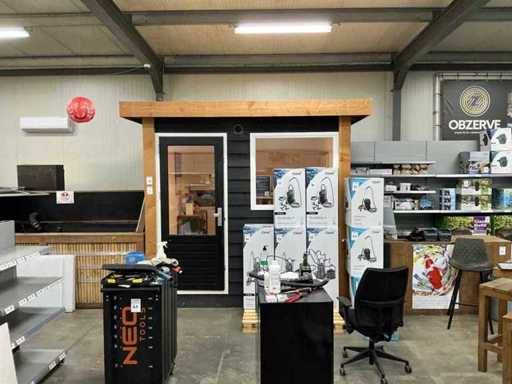 Drewniana chata z bali