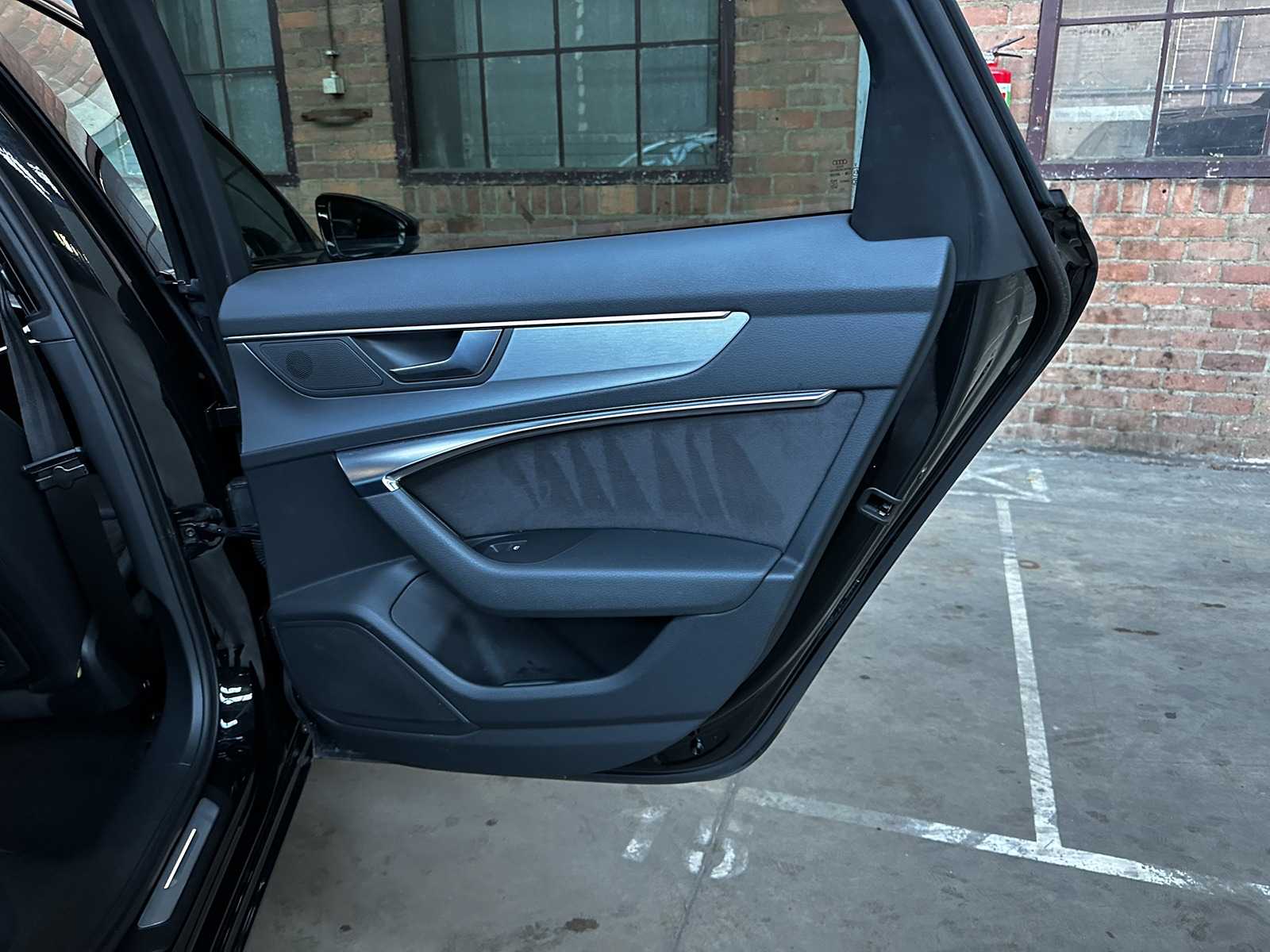 Audi A6 Avant 55 TFSI e Quattro Pro Line S Competition 367pk 2023 (Plug-In Hybrid), HLJ-85-T