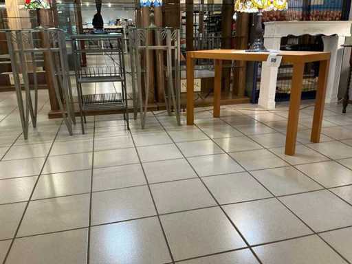 Side table and 3x tabouret