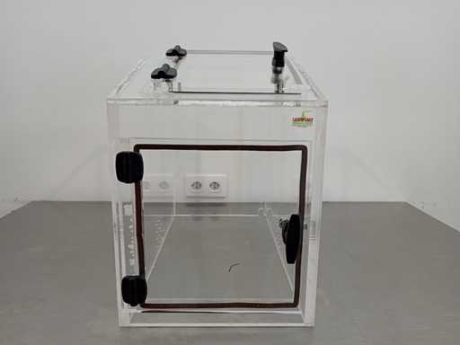 Lagoplast - ongeveer 400x 400x700mm - Exsiccator kast