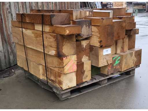 1 paleta mieszanki dębowych podkładków, ok. 0,8m3  