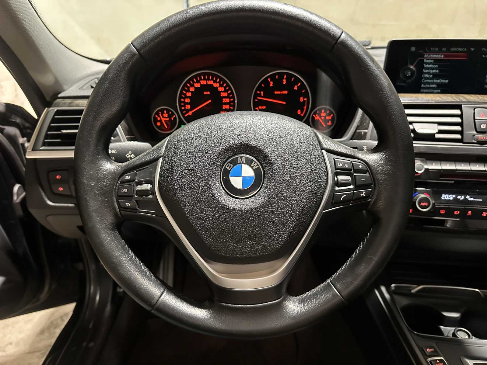 BMW 335d xDrive Touring Luxury 313pk 2015 3-serie, TF-222-V