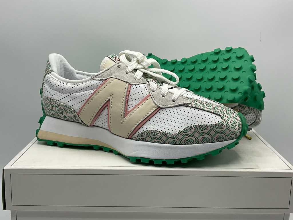 New Balance 327 Casablanca Sneakers 42 Troostwijk Auctions