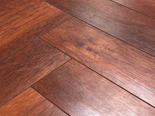 34 m² Laminat-Fischgrät – 504 x 84 x 8 mm