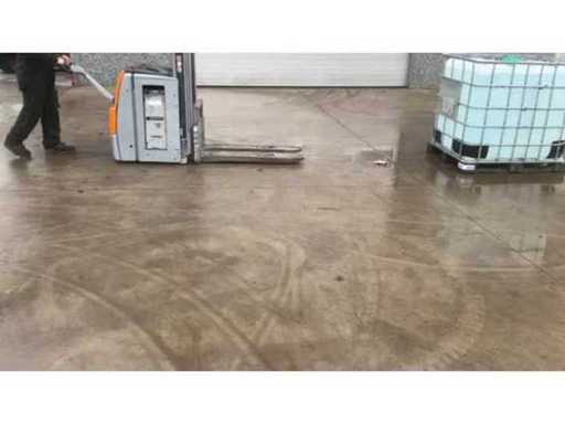 ea831251-8dc7-4abf-98c4-bd871bbc5aac.mp4