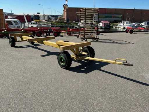Long material transport trolley