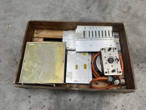 Automatyzacja wsadowa + różne moduły sterowania + roboty adoptujące roboty Robotyka stosowana