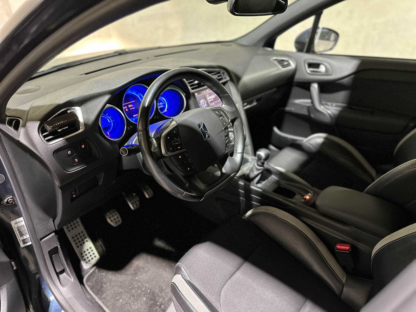 Citroen DS4 1.6 VTi So Chic 120pk 2011 (Origineel-NL), 32-RSX-3